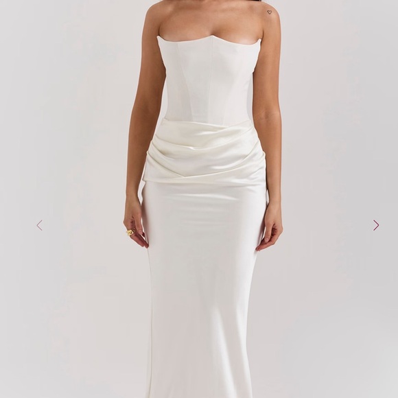 House of CB Dresses & Skirts - House of CB PERSEPHONE
Ivory Strapless Corset Dress